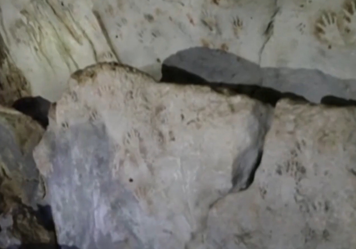 Hầu hết các dấu tay có niên đại khoảng 1.200 năm tuổi, và chúng đều là của trẻ em. Ảnh: @Bảo Tàng Quốc Gia Mexico.