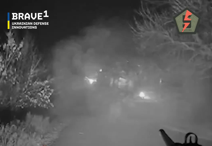 Mặc dù Ukraine đã sử dụng rộng rãi máy bay không người lái trong không phận, nhưng việc sử dụng thành công một nền tảng mặt đất có khả năng chiến đấu cho thấy một cấp độ thích ứng công nghệ mới trên chiến trường của quân đội Ukraine. Ảnh: @FedorovMykhailo.