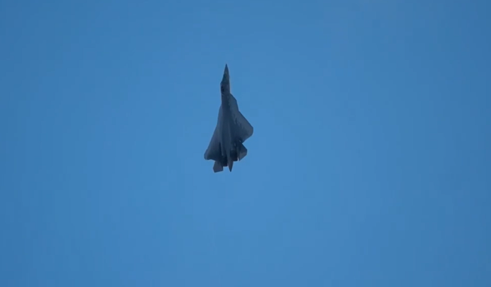 Chiếc máy bay được xác định là đơn vị thử nghiệm T-50-9 với số đuôi 509. Ảnh: @OSINTWarfare.