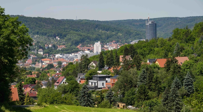 Khi tiến hành khai quật tại Jena, Đức, các chuyên gia đến từ trường Đại học Jena bất ngờ tìm thấy một hiện vật cổ xưa kỳ lạ. Ảnh: @Đại học Jena.