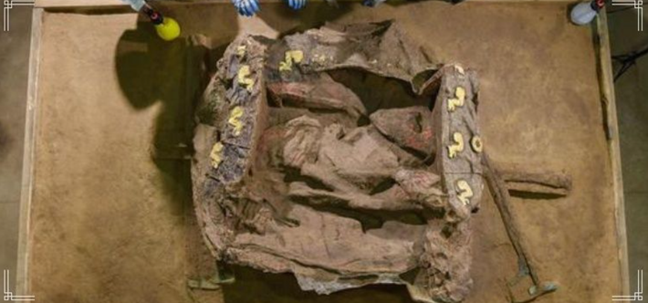 Các kỹ thuật thăm dò, phân tích khảo cổ học chuyên sâu cho thấy, đó là tàn tích của một chiếc xe kéo bằng sức người. Ảnh: @Viện Hàn lâm Khoa học Xã hội Trung Quốc.