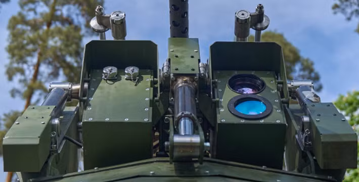 Có thể thấy, quân đội Ukraine ngày càng phụ thuộc vào các hệ thống tự động và bán tự động để củng cố phòng không tầm ngắn, sau khi Nga mở rộng sử dụng máy bay không người lái tự sát và tên lửa hành trình bay thấp. Ảnh: @UNITED24.