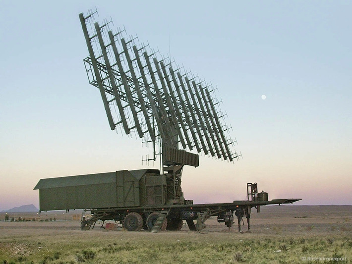 Một sĩ quan Ukraine giấu tên nói: “Khi radar tắt, không còn gì che chở cho bầu trời. Đó là lúc chúng tôi đi qua”. Hiện tại, phía Nga chưa xác nhận tổn thất này trong vụ tấn công trên, song các kênh Telegram thân Điện Kremlin thừa nhận “mất tín hiệu” ở khu vực Zaporizhzhia và Crimea trong đêm tấn công.