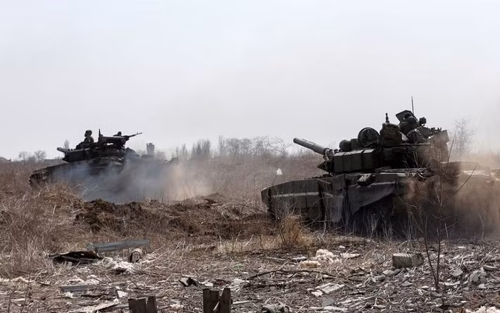 Chính vì vậy, việc quân đội Nga tiếp tục áp sát từ nhiều hướng được xem là dấu hiệu rõ ràng cho thấy chiến dịch tại Donbass đang tiến gần tới giai đoạn mang tính quyết định. Những diễn biến sắp tới quanh Slavyansk - Kramatorsk có thể sẽ định hình cục diện toàn bộ mặt trận miền đông Ukraine, đồng thời tác động sâu sắc đến tiến trình xung đột trong thời gian tới.