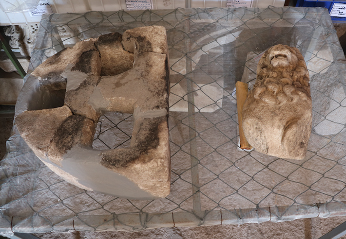 Bếp Byzantine ba lò này từng được sử dụng làm bếp nấu ăn vào thời kỳ đó, trên đó có thể nấu tới ba nồi cùng lúc. Ảnh: @Đại học Çanakkale Onsekiz Mart (ÇOMÜ).