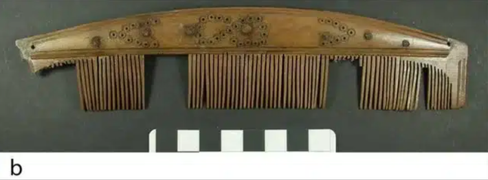 Như vậy, lược không chỉ là những vật dụng hàng ngày: chúng là thành quả hữu hình của một nền kinh tế liên kết chặt chẽ, vốn đã kết nối các thành phố thương mại vùng Baltic với vùng Bắc Cực từ thế kỷ thứ 9. Ảnh: @Mariana Muñoz-Rodriguez.