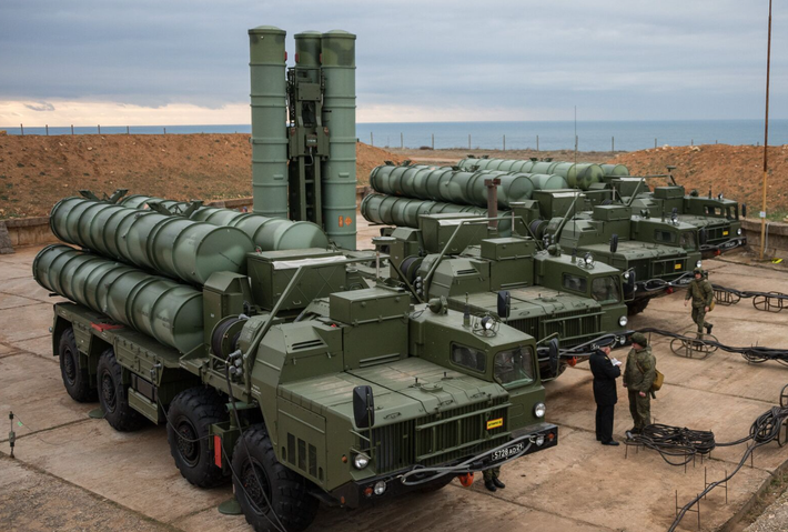 Từ cột mốc năm 2023, hợp đồng cũ đã bị trì hoãn thêm bốn năm nữa, nghĩa là tổng thời gian chờ đợi là chín năm. Ảnh: @Defense News.