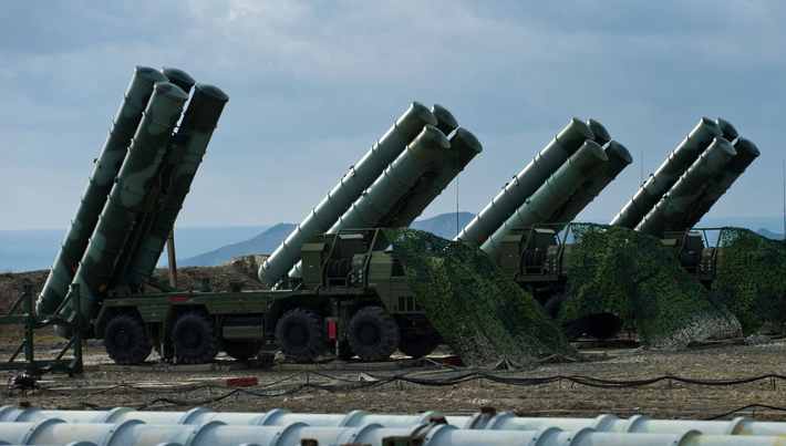 Do đó, Nga hiện đang nỗ lực quảng bá thêm nhiều vũ khí của mình, kể cả máy bay Su-57 hiện đại nhất, thông qua chuyển giao công nghệ cho Ấn Độ. Tuy nhiên, vẫn chưa rõ thỏa thuận này sẽ thành công đến đâu, bởi Ấn Độ đang tự phát triển máy bay chiến đấu thế hệ thứ năm. Ảnh: @ The Defense Post.