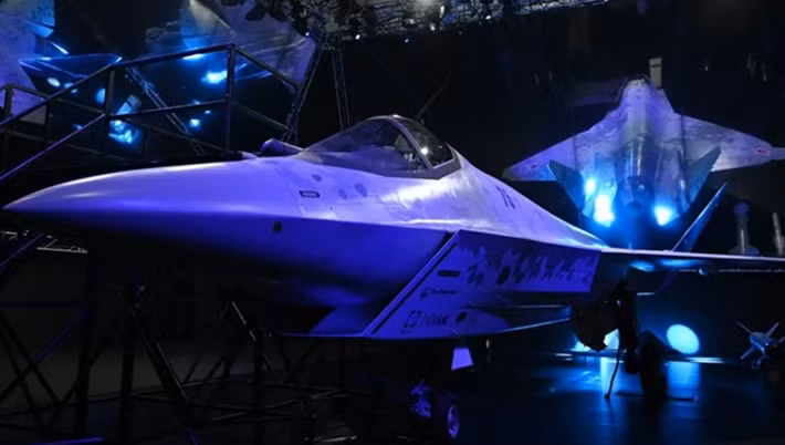 Cùng năm 2021, nó cũng đã được trưng bày tại Triển lãm Hàng không Dubai, đánh dấu lần đầu tiên phương tiện này được giới thiệu tại một địa điểm bên ngoài nước Nga. Ảnh: @Aviation Week.