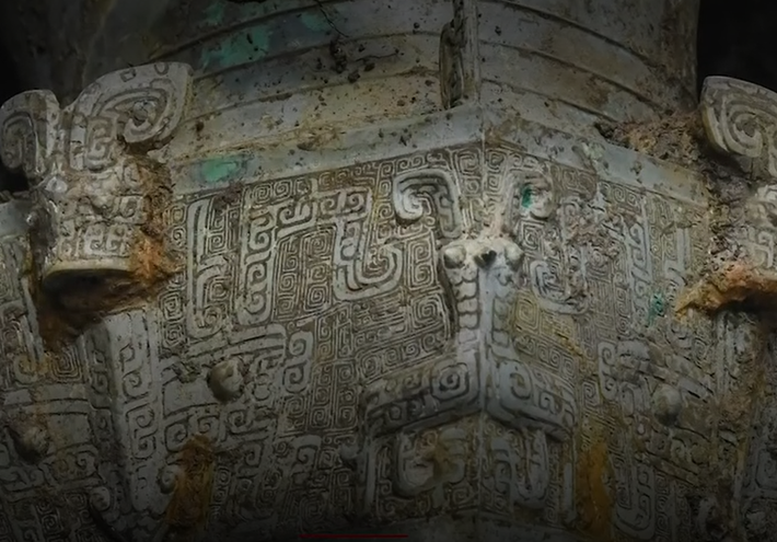 Các chuyên gia không chắc chắn ai là người đã tạo ra những cổ vật này, nhưng họ tin rằng, những người tạo ra chúng thuộc về đời nhà Thục, một nền văn minh có trình độ cao đã bị nước Tần láng giềng chinh phục vào năm 316 Trước Công Nguyên. Ảnh: @Cục Di sản Văn hóa Quốc gia Trung Quốc.