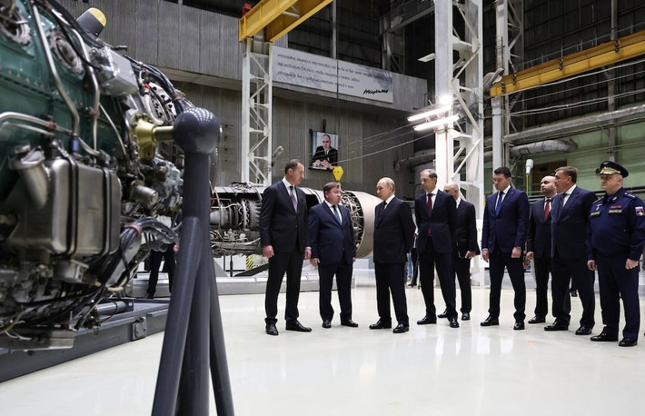 Trong chuyến thăm Cục Thiết kế Kuznetsov ở Samara, Putin khẳng định động cơ đẩy không chỉ phục vụ vũ trụ mà còn thiết yếu cho vận tải quân sự và an ninh, đồng thời gửi thông điệp mạnh mẽ tới trong và ngoài nước.