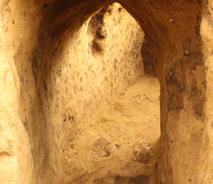 Phân tích chuyên sâu, kết quả cho thấy, đường hầm này là nơi ẩn náu để thực hiện các nghi lễ thờ cúng, để cất giữ đồ đạc, hoặc là nơi trú ẩn trong thời kỳ xung đột. Ảnh: @Văn phòng Quản lý Di sản và Khảo cổ học Nhà nước Đức.