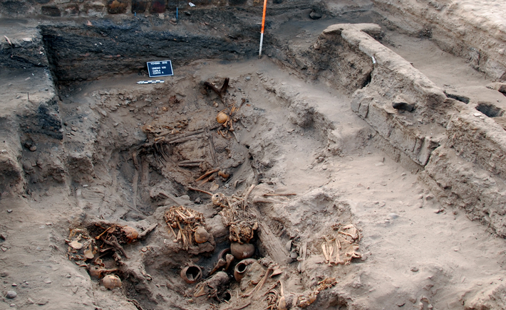 Đó là một ngôi mộ tập thể khổng lồ, được xác định có niên đại khoảng năm 1000 Sau Công Nguyên, thuộc giai đoạn tiền Inca cổ xưa. Ảnh: @Đại học Bruxelles.