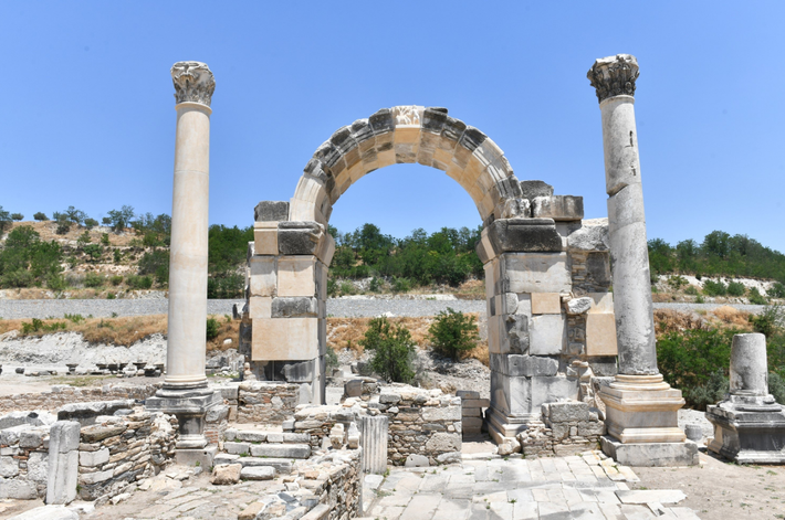 .Giờ đây, các chuyên gia đến từ Cơ Quan Khai Quật Khảo Cổ Học Thành Phố Cổ Stratonikeia bất ngờ tìm thấy một di tích cổ kỳ lạ. Ảnh: @Bilal Söğüt.