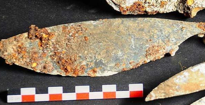 Theo tuyên bố của Văn phòng Bảo vệ Di tích Bang Bavaria, người Celt sống ở châu Âu thời kỳ đó thường chôn cất đồ đạc của họ cùng với hài cốt. Ảnh: @Cơ quan Bảo vệ Di tích Bavaria.