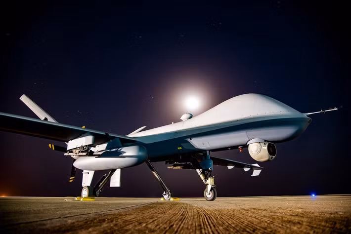 Hơn thế nữa, sự kiện này cũng cho thấy sự chuyển mình của MQ-9 Reaper. Từ chỗ là “kẻ săn mồi mặt đất”, nó đang dần trở thành nền tảng vũ khí đa năng, có thể đối phó cả mục tiêu trên không. Trong bối cảnh UAV đang ngày càng trở thành mối đe dọa nghiêm trọng, Reaper được kỳ vọng sẽ đóng vai trò trung tâm trong chiến tranh tương lai.