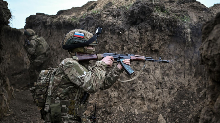 Từ các vị trí chiến lược mới, lực lượng Nga tiếp tục tiến về phía sông Korova và khu vực khe núi Kamen. Đây là những địa hình tự nhiên có vai trò phòng ngự quan trọng, việc kiểm soát chúng sẽ giúp Nga hạn chế khả năng cơ động và tổ chức phản công của Ukraine trong khu vực.