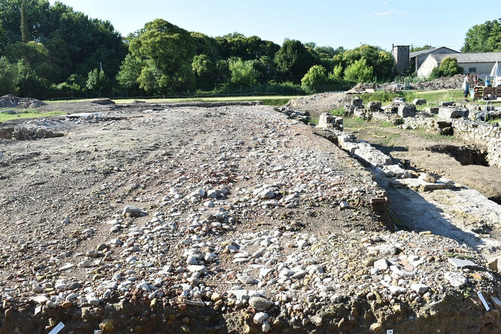 Khi tiến hành khai quật tại Aquileia, đông bắc nước Ý, các chuyên gia đến từ trường Đại học Verona bất ngờ tìm thấy nhiều hiện vật cổ xưa kỳ lạ. Ảnh: @Đại học Verona.