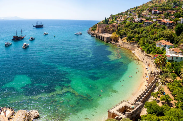 Trong một cuộc khai quật khảo cổ tại thành phố cổ Patara, gần Kalkan thuộc quận Kaş của Antalya, đất nước Thổ Nhĩ Kỳ, các chuyên gia đến từ trường Đại học Akdeniz bất ngờ tìm thấy một vật thể lạ. Ảnh: @Đại học Akdeniz.