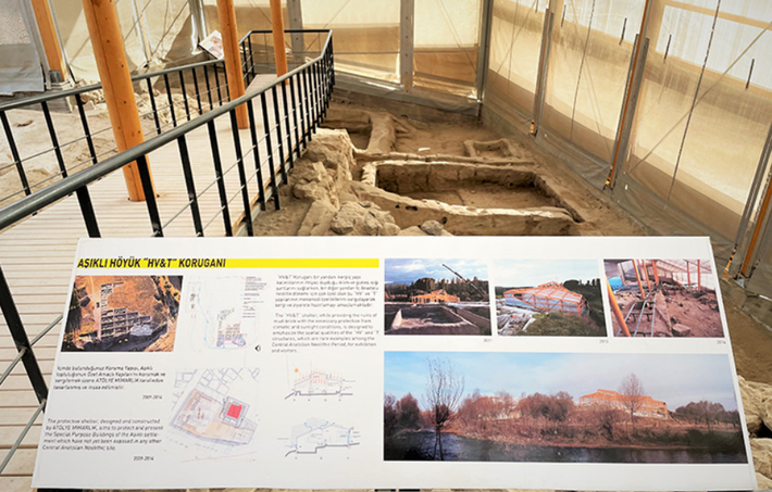 "Chúng tôi không chỉ tìm thấy một kho thóc mà còn tìm thấy một kho chứa hạt lúa mạch, và kho chứa đậu bên trong”, Giáo sư Tiến sĩ Mihriban Özbaşaran chia sẻ thêm. Ảnh: @Bảo Tàng Quốc Gia Thổ Nhĩ Kỳ.