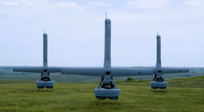 Cần lưu ý rằng, máy bay không người lái V-BAT đang được sử dụng ở Ukraine, nơi nó lần đầu tiên trải qua các cuộc thử nghiệm bí mật trong điều kiện chiến đấu. Ảnh: @Shield AI.
