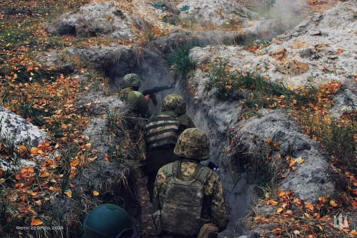 Ngày 8/1, theo trang tin TopWar, quân đội Nga đang tiếp tục đẩy mạnh các hoạt động tiến công tại tỉnh Zaporizhzhia, với những bước tiến mới được ghi nhận ở khu vực phía tây thành phố Hulyaipole. Tính đến sáng ngày 8/1, các nguồn tin chiến trường xác nhận lực lượng Nga đã tiến đến làng Staroukrainka, nơi các cuộc giao tranh đã nổ ra tại khu vực ngoại ô.