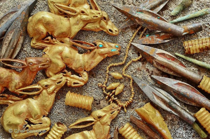 Thông qua các hiện vật này, chúng phản ánh kỹ thuật chế tác trang sức đạt trình độ rất cao của tộc người Scythia thuộc nền văn minh Saka. Ảnh: @Viện Khảo Cổ Học Quốc Gia Kazakhstan.