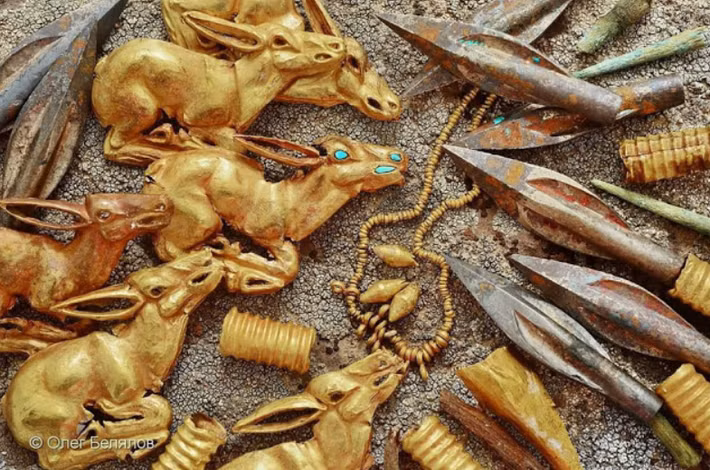 Thông qua các hiện vật này, chúng phản ánh kỹ thuật chế tác trang sức đạt trình độ rất cao của tộc người Scythia thuộc nền văn minh Saka. Ảnh: @Viện Khảo Cổ Học Quốc Gia Kazakhstan.