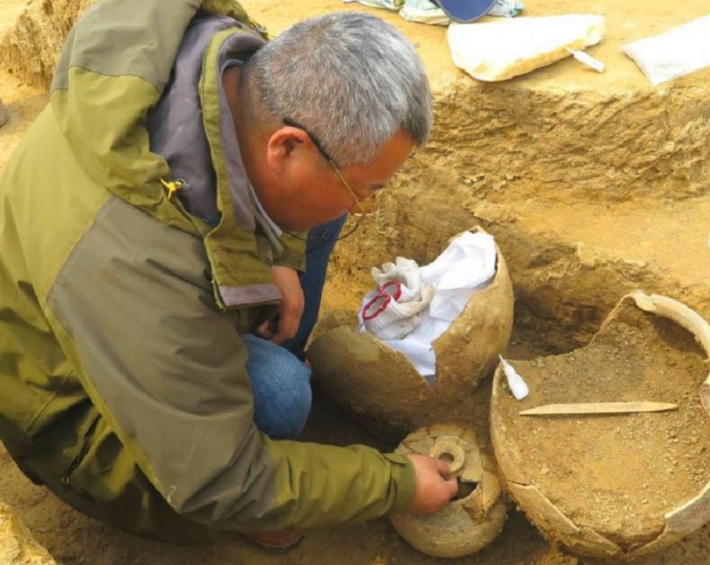 Đó là một ngôi mộ cổ ước tính có niên đại khoảng 2.500 năm tuổi. Ảnh: @Viện Khảo cổ học Bảo tàng Nam Kinh.