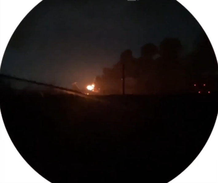 Theo video được công bố, một chiếc máy bay thử nghiệm độc đáo tên là A-60 1A2 đã bị bắn trúng. Ảnh: @жозефина бонапард.