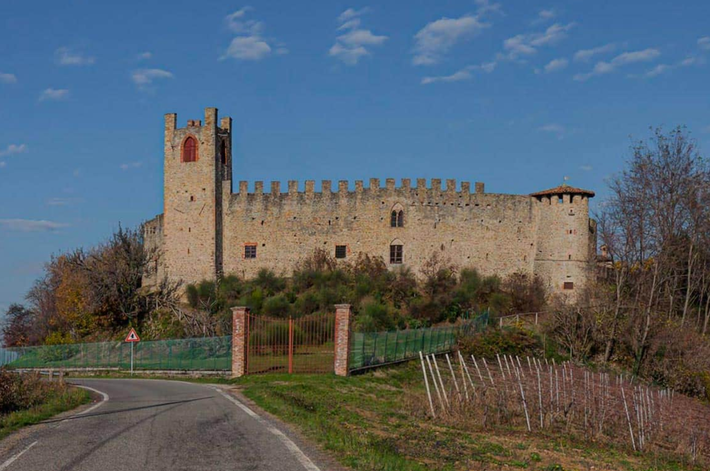 Trong một chuyến dạo chơi dọc con suối gần làng vào một ngày Chủ nhật bình thường, Nicolò Naturani, cậu bé vừa tròn sáu tuổi, đã tình cờ phát hiện ra một vật thể mà không ai để ý đến. Ảnh: @Bảo tàng Khảo cổ học Thành phố Piacenza.