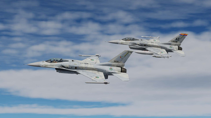 Hai tiêm kích F-16E/F Block 60 “Desert Falcon” của Không quân UAE bay đội hình trong một nhiệm vụ huấn luyện trên không.