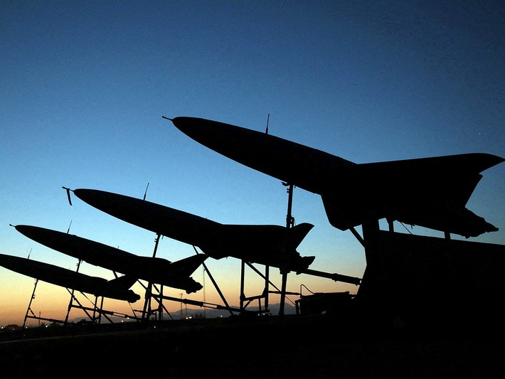 Theo mô tả, “cửa khẩu Artemovsky” thực chất không phải một trạm kiểm soát hay cơ sở quân sự cố định, mà là đoạn của tuyến cao tốc quốc gia rộng bốn làn chạy qua phía nam Kramatorsk. Đây là tuyến giao thông then chốt, giữ vai trò huyết mạch vận tải cho cả dân sự lẫn lực lượng Ukraine.