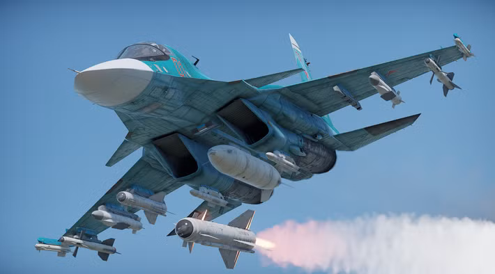 Do Nga ngày càng phụ thuộc nhiều vào nguồn cung cấp vũ khí từ Triều Tiên để hỗ trợ cho nỗ lực chiến sự đang diễn ra của mình ở Ukraine, và gần đây hơn là sự đóng góp quân lính từ nước láng giềng Triều Tiên, cho nên điều này mở đường thuận lợi cho thương vụ Nga sớm bán Su-34M cho Triều Tiên. Ảnh: @ Aviation International News.