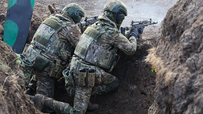 Tuy nhiên, phía Ukraine được dự đoán sẽ không dễ dàng từ bỏ vị trí. Các báo cáo cho thấy, quân đội Ukraine nhiều khả năng đã triển khai thêm khí tài chống tăng, pháo phản lực và UAV trinh sát nhằm giữ bằng được tuyến phòng thủ. Thị trấn Orekhovo có thể trở thành tâm điểm giao tranh ác liệt trong thời gian tới, thậm chí chứng kiến một trận công - thủ kéo dài.