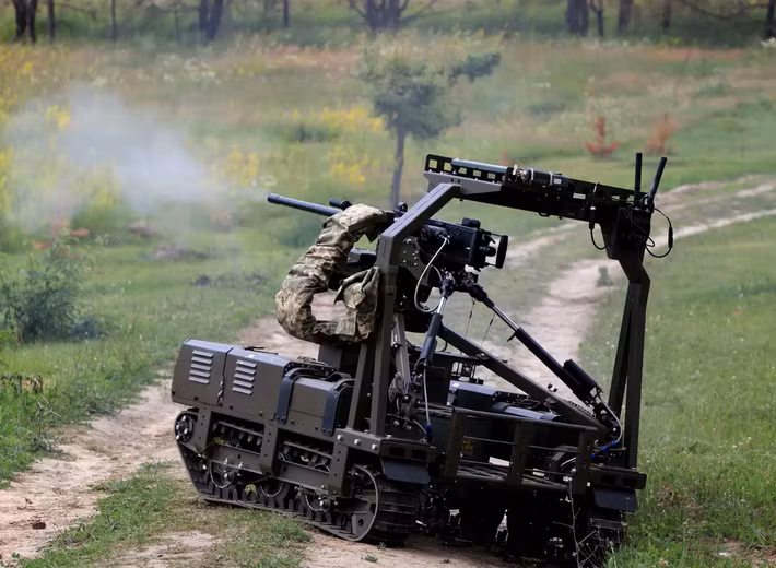 Các chuyên gia quốc phòng Ukraine coi Robot chiến trường NUMO là yếu tố góp phần quan trọng vào việc sử dụng ngày càng nhiều các hệ thống không người lái, giúp duy trì nhịp độ hoạt động chiến trường mà vẫn đồng thời hạn chế sự tiếp xúc của binh lính ở tiền tuyến. Ảnh: @Tank Bureau.