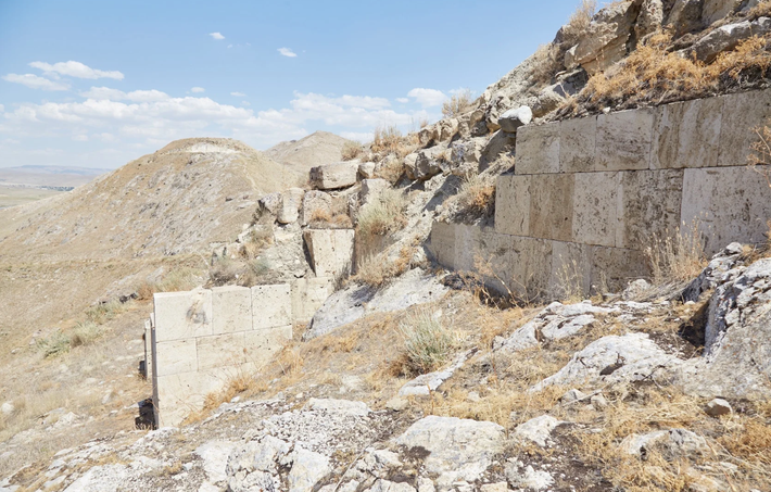 Lâu đài Çavuştepe này được xây dựng vào năm 750 Trước Công Nguyên. Ảnh: @Đại học Van Yüzüncü Yıl.