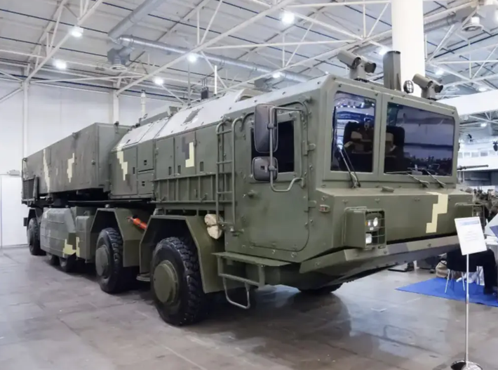 Ông cho biết, tên lửa đạn đạo Sapsan đang được sử dụng tích cực cùng với các loại vũ khí chủ chốt khác như tên lửa hành trình Neptun, các biến thể Neptun được nâng cấp, hệ thống Palianytsia và các tên lửa tấn công Flamingo mới. Ảnh: @ militarnyi.