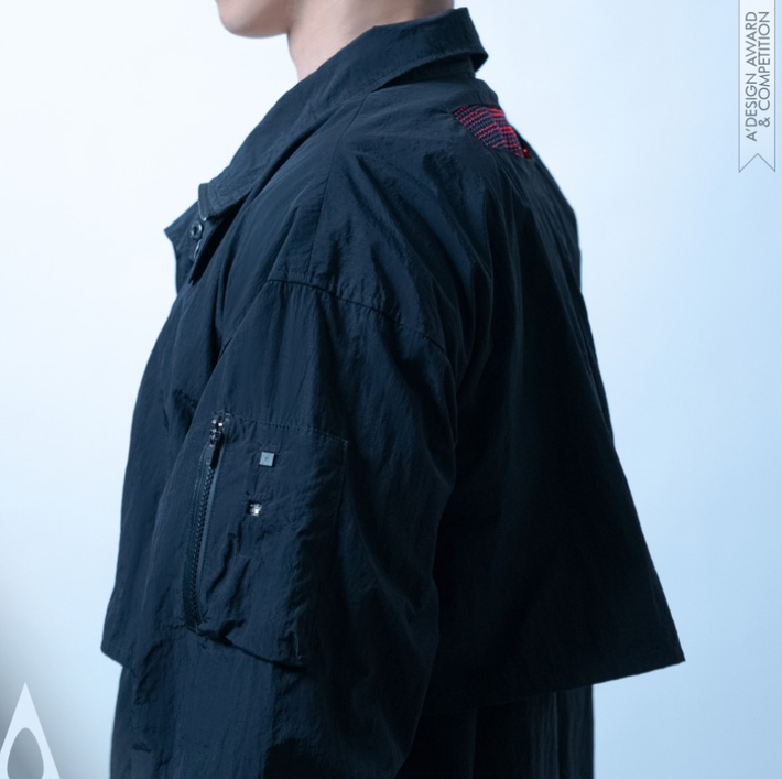 Trong một cuộc trình diễn, các sợi quang polyme trong áo khoác chỉ ra chính xác nhiệt độ sưởi ấm, và hệ thống AI của áo khoác đã dự đoán chính xác nhiệt độ thoải mái và cung cấp nhiệt độ ổn định cho người mặc, ngay cả khi môi trường thay đổi. Ảnh: @adesignaward.