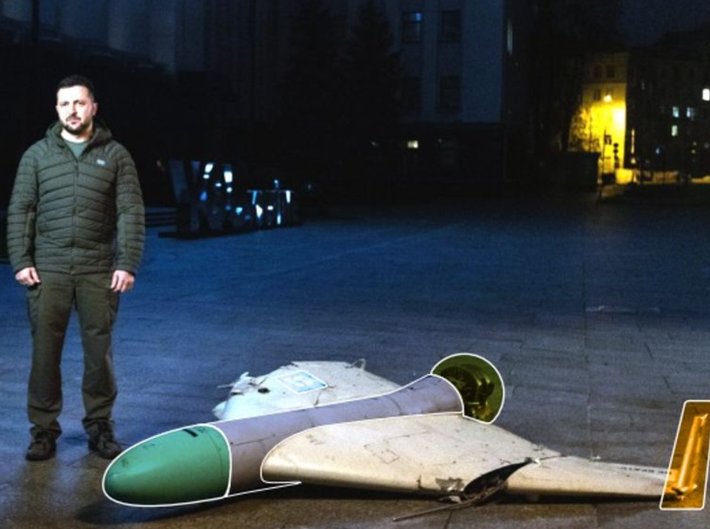 Trong đó, chiếc máy bay không người lái Shahed, được nhìn thấy trên bầu trời Ukraine từ năm 2022, đã được Nga cải tiến để tăng cường khả năng sát thương. Ảnh: @ UNITED24 Media.