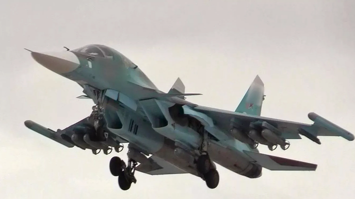 Việc Triều Tiên mua Su-34M từ Nga sẽ giúp thay đổi hoàn toàn hiệu quả của lực lượng máy bay ném bom của Quân đội Nhân dân Triều Tiên, với khả năng mang vũ khí và tầm bay hoàn toàn vô song, cho phép không chỉ bay lượn trên Thái Bình Dương để tấn công các căn cứ của Mỹ tại Nhật Bản từ nhiều hướng, mà còn có thể tấn công tàu chiến và tàu mặt nước vào các mục tiêu xa tới tận Guam và xa hơn nữa. Ảnh: @ Air Force Technology.