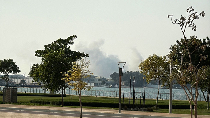 Sự kiện này ngay lập tức đẩy Washington vào tình thế khó xử. Qatar hiện là đối tác chiến lược của Mỹ, đồng thời là nơi đặt căn cứ không quân Al Udeid - trung tâm tác chiến chủ chốt của Mỹ tại Trung Đông. Theo Axios, các hệ thống giám sát của Mỹ phát hiện máy bay Israel hướng về phía Vịnh Ba Tư nhưng “không có đủ thời gian để phản ứng”.