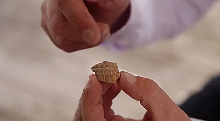 Đây cũng là mảnh gốm đầu tiên thuộc loại này được tìm thấy tại thành phố Jerusalem. Ảnh: @Viện Nghiên cứu Lịch sử Quốc gia Israel.