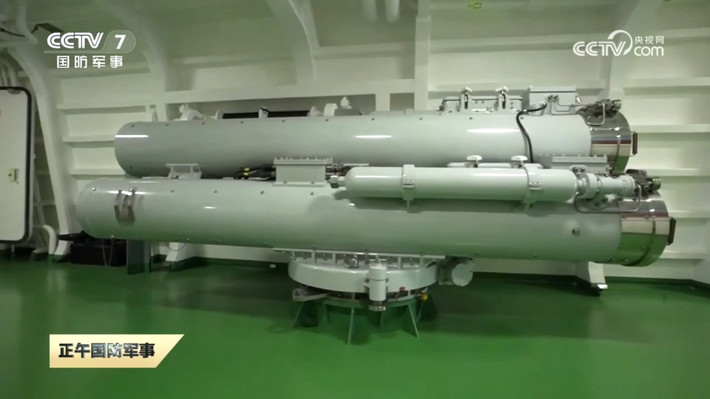 Biến thể tàu khu trục Type 054A mới cũng sẽ có những cải tiến về tính năng làm giảm khả năng bị phát hiện bởi các cảm biến của đối phương. Tất cả những điều này sẽ tăng cường khả năng sống sót của tàu trong các tình huống cường độ cao, đặc biệt là trong các hoạt động hộ tống và bảo vệ các tuyến đường hàng hải. Ảnh: @CCTV.