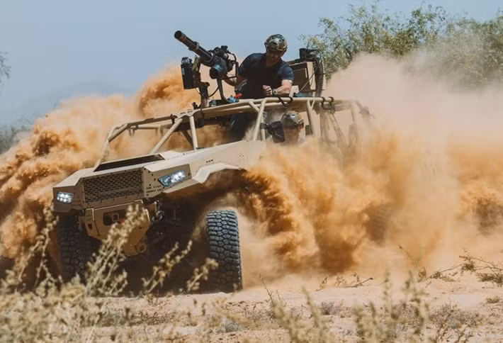 Về mặt chiến thuật, Tempest lấp đầy khoảng trống quan trọng trong hệ thống phòng không nhiều lớp của Ukraine - nằm giữa súng máy, MANPADS giá rẻ và các hệ thống đánh chặn đắt tiền như Patriot, NASAMS hay IRIS-T. Điều này cho phép Ukraine bảo toàn tên lửa chiến lược để đối phó với các mối đe dọa nghiêm trọng hơn như tên lửa hành trình và đạn đạo.