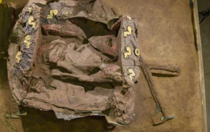 Chiếc xe kéo dân gian Trung Quốc rộng 142,5 cm và dài 106 cm. Mỗi bánh xe có đường kính 140 cm và có 38 nan hoa. Ảnh: @Viện Hàn lâm Khoa học Xã hội Trung Quốc.