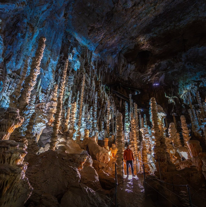 Khi tiến hành khai quật trong hang động cổ Avendaños ở bang Chihuahua, Mexico, các chuyên gia đến từ Viện Nhân chủng học và Lịch sử Quốc gia Mexico tìm thấy di tích chôn cất quái dị, bí ẩn. Ảnh: @Viện Nhân chủng học và Lịch sử Quốc gia Mexico.