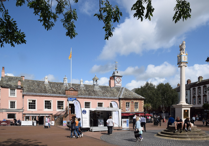 Bên dưới khu nhà tắm La Mã cổ đại ở con phố Blackfriars ngày nay, ngay trung tâm khu định cư La Mã cổ đại Luguvalium, một nhóm các nhà khảo cổ học do Wardell Armstrong Archaeology dẫn đầu, hợp tác với Hội đồng Thành phố Carlisle, đã khám phá một hiện vật bất ngờ, độc đáo. Ảnh: @Wardell Armstrong Archaeology.