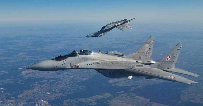 Bộ Chỉ huy Tác chiến khẳng định, hiện không có mối đe dọa trực tiếp nào đối với an ninh không phận quốc gia. Tuy vậy, các đơn vị chuyên trách vẫn đang tiến hành tìm kiếm, xác định nguồn gốc các vật thể đã rơi xuống, đồng thời triển khai những biện pháp cần thiết trên mặt đất nhằm bảo đảm an toàn tuyệt đối.