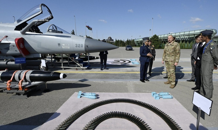 Ở góc độ chiến lược, thỏa thuận JF-17 phản ánh nỗ lực của Ả Rập Xê Út trong việc đa dạng hóa đối tác quốc phòng và giảm phụ thuộc vào phương Tây. Với Pakistan, việc Riyadh trở thành khách hàng lớn sẽ là sự xác nhận quan trọng cho năng lực công nghiệp quốc phòng và thúc đẩy mạnh mẽ chiến lược xuất khẩu vũ khí.